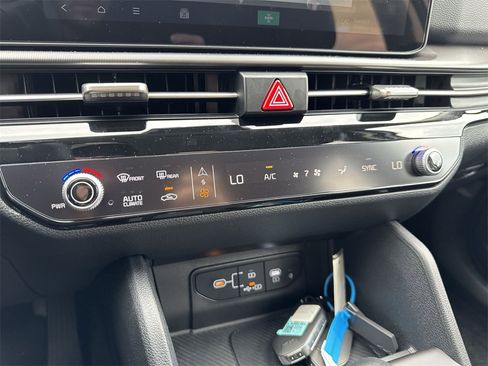 New 2026 Kia Sportage EX image 19