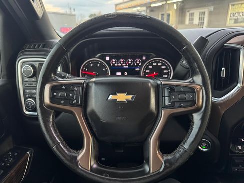 Used 2020 Chevrolet Silverado 2500 High Country w/ Technology Package image 9