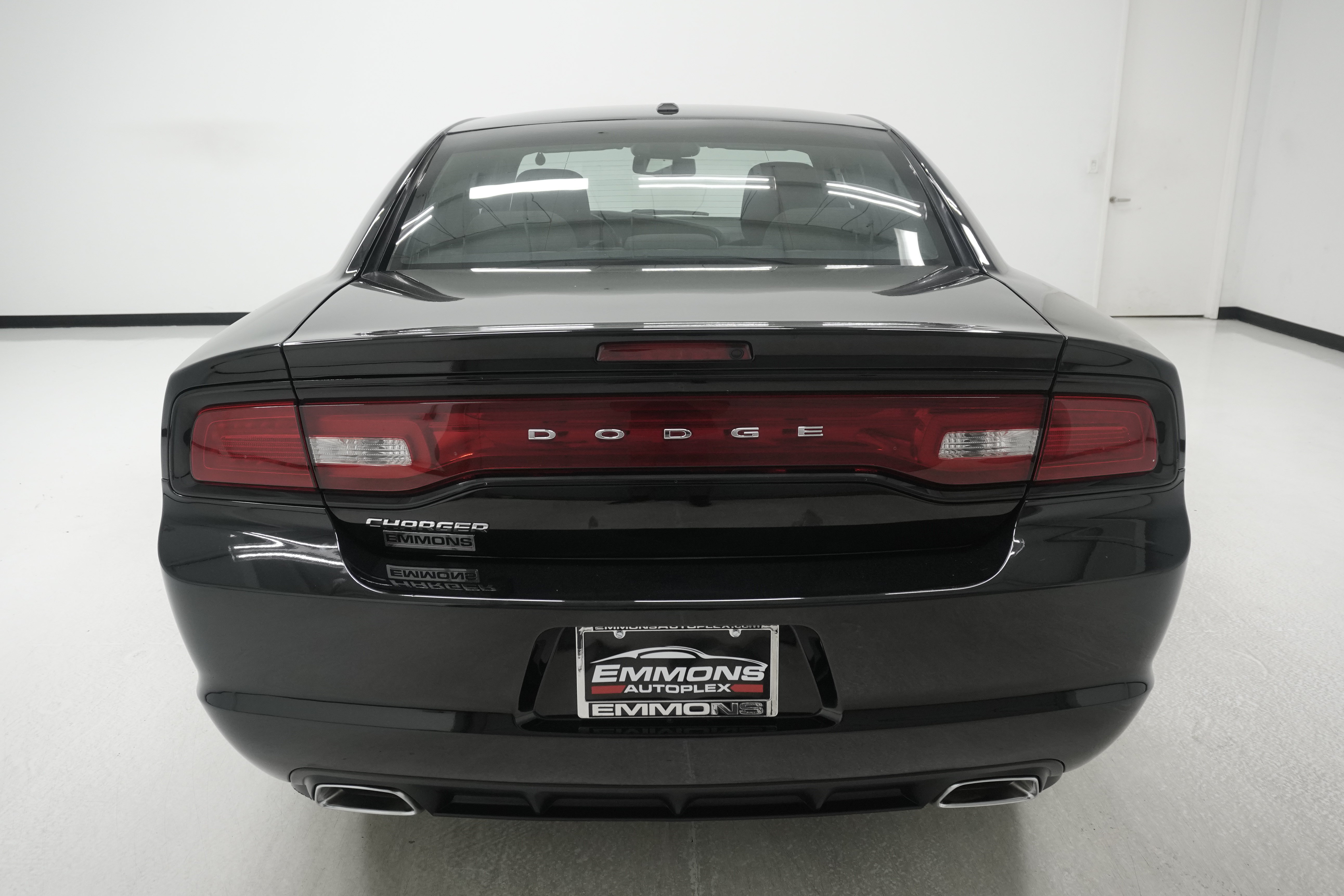 Used 2014 Dodge Charger SE w/ Connectivity Group RWD image 5