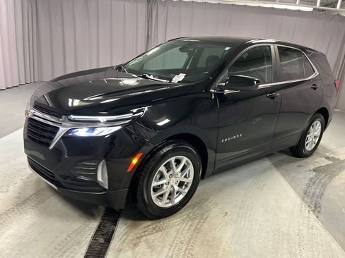 Used 2024 Chevrolet Equinox LT image 3