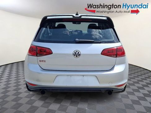 Used 2017 Volkswagen GTI SE FWD image 5
