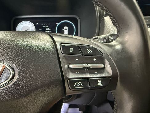 Used 2022 Hyundai Kona Limited w/ Cargo Package AWD/4WD image 17
