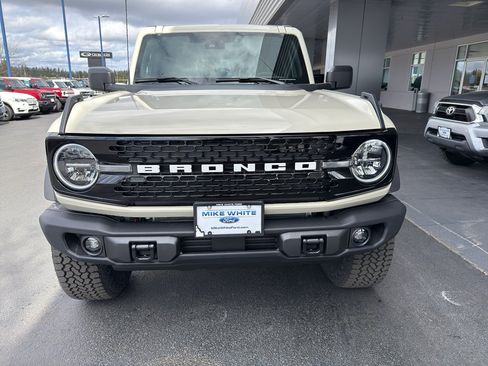 New 2026 Ford Bronco Big Bend w/ Black Diamond Package AWD/4WD image 2