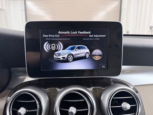 Used 2019 Mercedes-Benz GLC 300 image 21