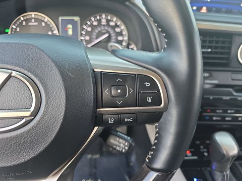 Used 2022 Lexus RX 350L Luxury image 20