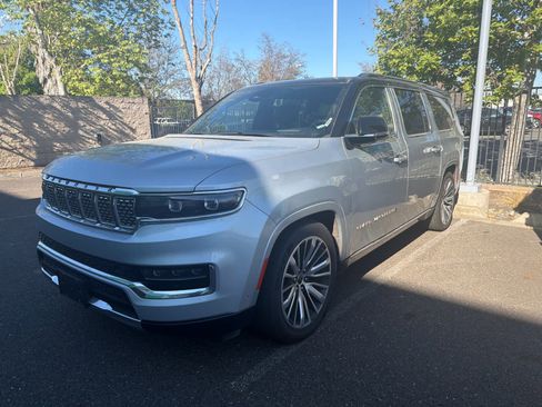 Used 2024 Jeep Grand Wagoneer L Series III image 2