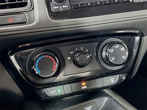 Used 2017 Honda HR-V LX image 17