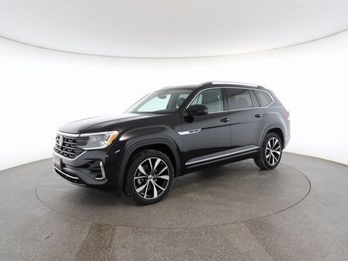 Used 2024 Volkswagen Atlas SEL Premium R-Line image 3