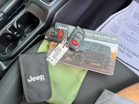 Used 2021 Jeep Wrangler Unlimited Sport AWD/4WD image 56