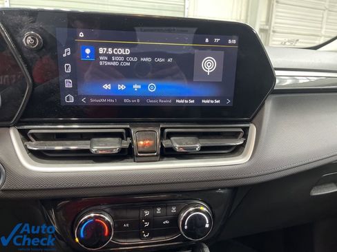 Used 2025 Chevrolet TrailBlazer LT image 13