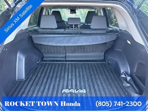 Used 2025 Toyota RAV4 XLE AWD/4WD image 13