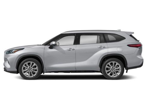 Used 2023 Toyota Highlander Limited image 3