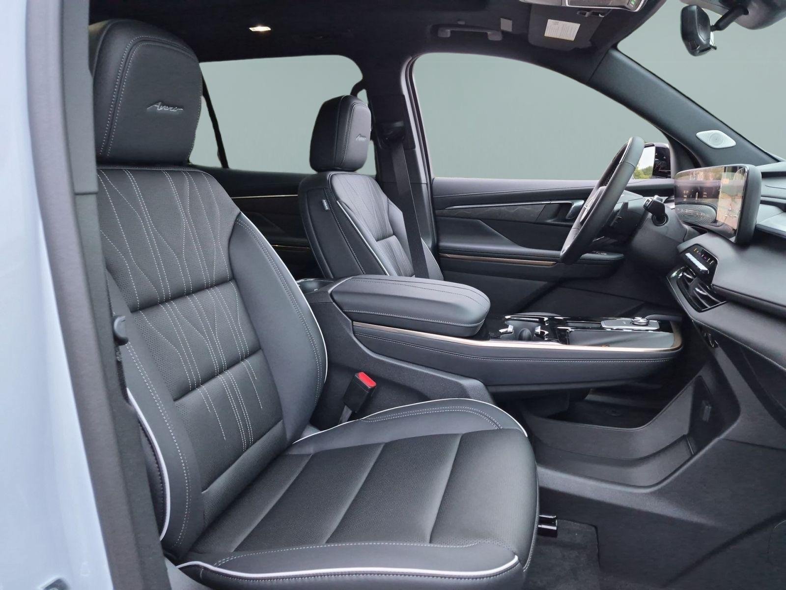 New 2026 Buick Enclave Avenir w/ Super Cruise Package FWD image 29