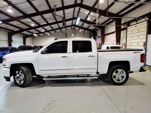 Used 2017 Chevrolet Silverado 1500 LTZ Z71 image 5