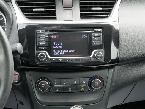 Used 2016 Nissan Sentra SV FWD image 10