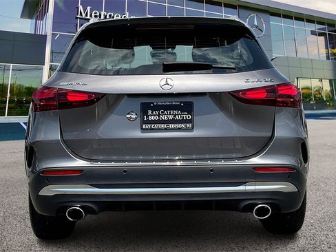 Used 2025 Mercedes-Benz GLA 35 AMG 4MATIC image 4