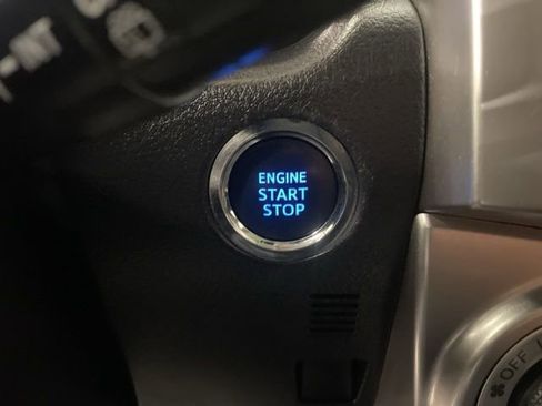 Used 2021 Toyota 4Runner SR5 Premium image 17