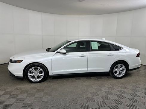 Used 2025 Honda Accord LX image 6