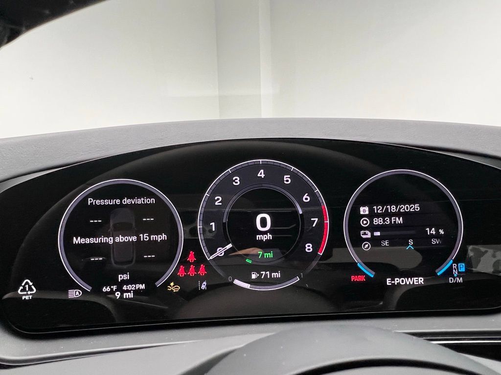 Used 2026 Porsche Cayenne E-Hybrid AWD/4WD image 10