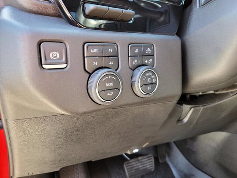 Used 2024 Chevrolet Silverado 2500 ZR2 w/ Technology Package AWD/4WD image 25