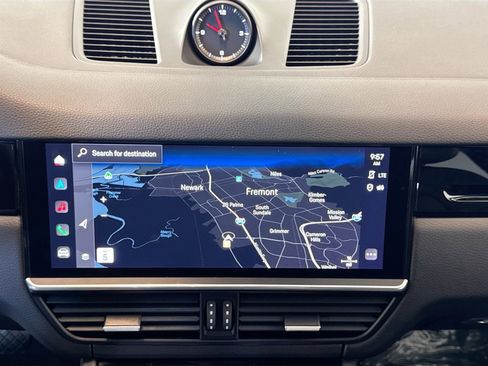 Certified 2022 Porsche Cayenne image 17