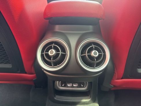 Used 2023 Alfa Romeo Stelvio Veloce AWD/4WD image 56