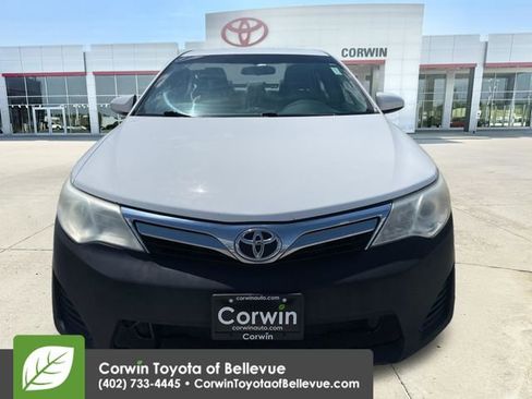 Used 2013 Toyota Camry LE FWD image 8