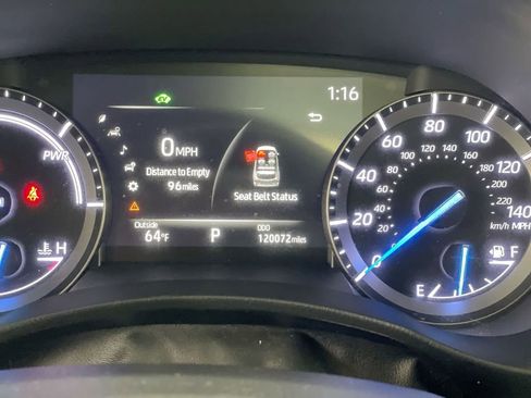 Used 2020 Toyota Highlander Platinum image 12