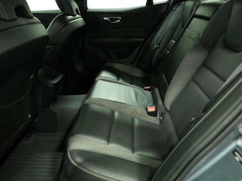 Used 2019 Volvo S60 T5 R-Design FWD image 22