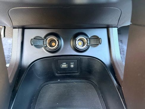 Used 2017 Hyundai Santa Fe Limited image 26