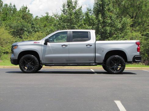 Used 2024 Chevrolet Silverado 1500 Custom Trail Boss AWD/4WD image 5