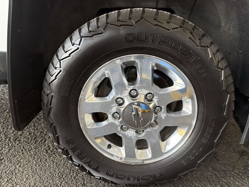 Used 2015 Chevrolet Silverado 3500 LT AWD/4WD image 30