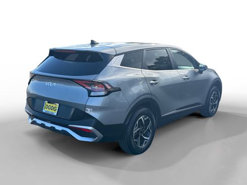 Used 2023 Kia Sportage LX image 5