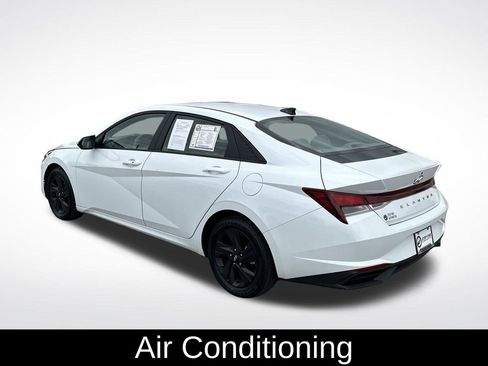 Used 2021 Hyundai Elantra SEL image 6