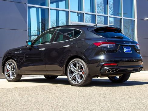 Used 2022 Maserati Levante Modena S AWD/4WD image 8