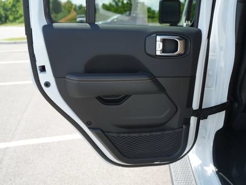 New 2026 Jeep Wrangler Unlimited Sahara AWD/4WD image 14
