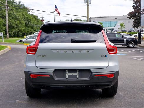 Used 2022 Volvo XC40 T5 R-Design w/ Advanced Package AWD/4WD image 22