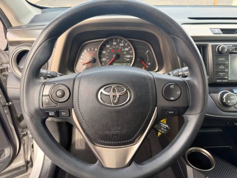 Used 2013 Toyota RAV4 XLE image 20