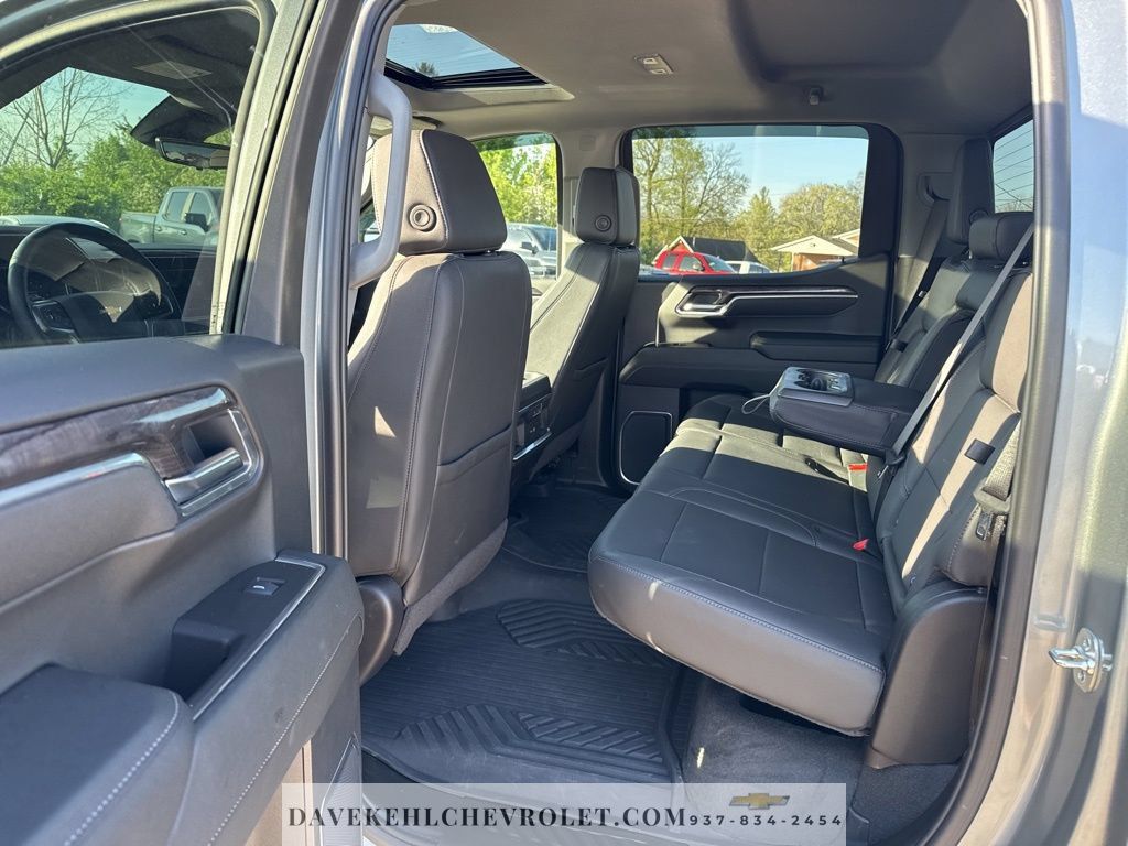 Certified 2025 Chevrolet Silverado 1500 LTZ AWD/4WD image 21