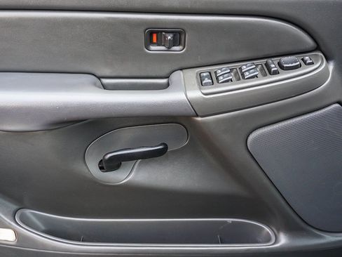 Used 2007 Chevrolet Silverado 1500 LS image 18