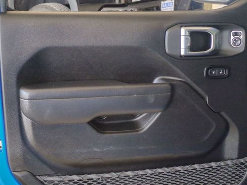 Used 2025 Jeep Wrangler Unlimited Rubicon image 18