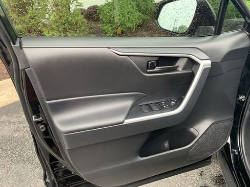 Certified 2025 Toyota RAV4 LE FWD image 17