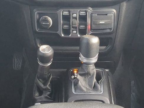 Used 2021 Jeep Wrangler Unlimited Sport image 17