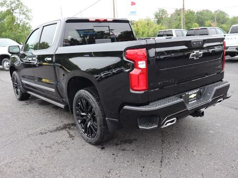 New 2026 Chevrolet Silverado 1500 High Country AWD/4WD image 3