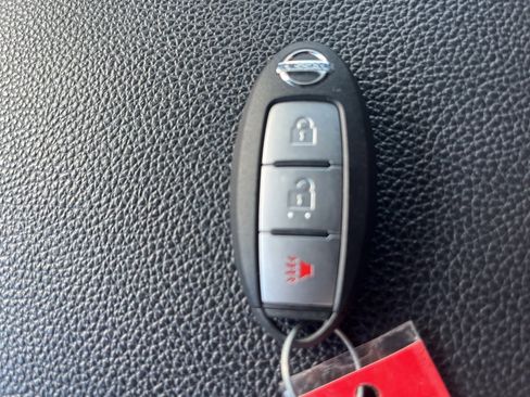 Used 2020 Nissan Titan PRO-4X w/ Pro-4x Utility Package image 26