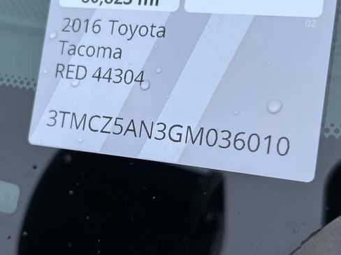 Used 2016 Toyota Tacoma SR5 w/ SR5 Appearance Package (DN) image 23