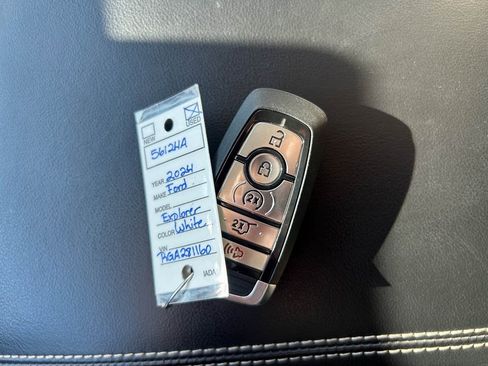 Certified 2024 Ford Explorer Limited image 36