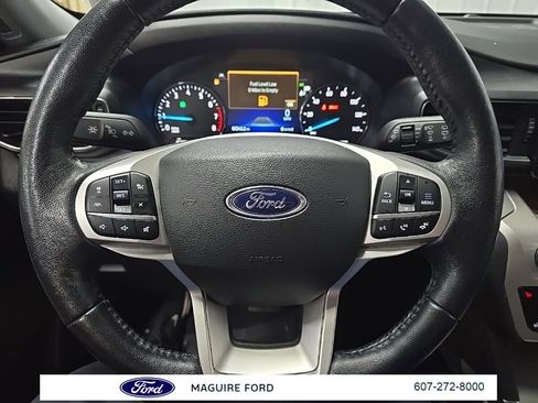 Used 2022 Ford Explorer XLT w/ Equipment Group 202A image 19