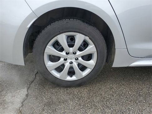 Used 2024 Toyota Corolla LE image 7