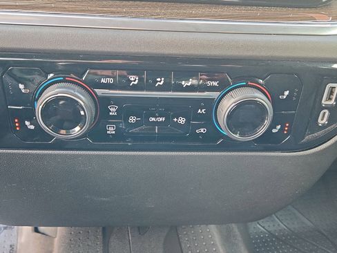 Used 2022 Chevrolet Silverado 1500 LT image 20